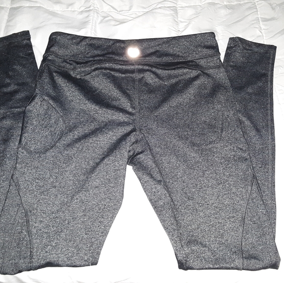 Leggings / Yoga Pants - Picture 2 of 5